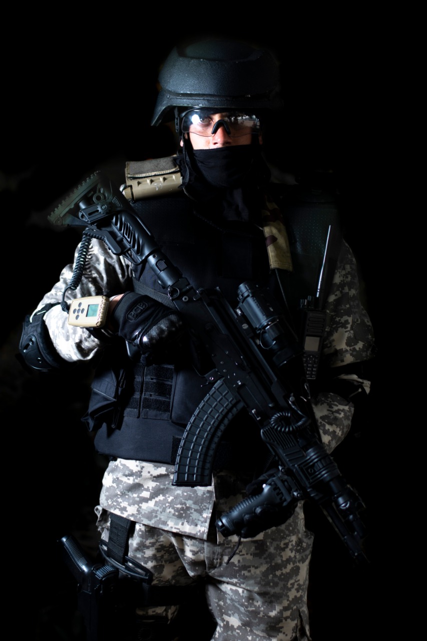 A CRPF QRT operator in full loadout